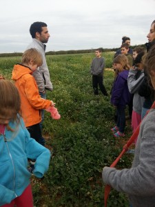 בית האורן קטיף תרומה בפרדס ענבר דניאל משמאל