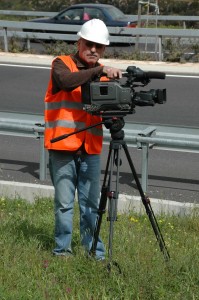 ...אך פעם מצלמה היתה מצלמה...חגי בכביש בגין בי-ם