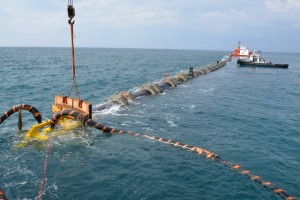 גרירת צינור מקפריסין לישראל