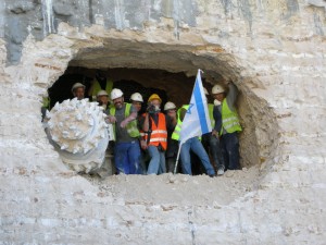 פריצת המנהרות בכביש 6