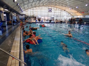 בילוי קיבוצי בבריכה 2017 צילם ציון נואמה (3)