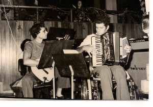 דוד קראוס, יוסי כפרי מנגנים