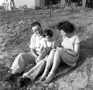 GHI_Nevo_0016 - גחא משפחת קראוס יהודה ואלישבע 1953