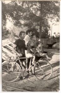 על האופניים - מורדי עם יואב ונבות, רון ארזי עם בועז