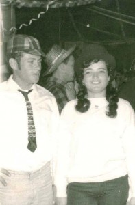 Album12 פורים - מימין אהוד ועדינה דריפוס; משמאל - מיקי ודבורה הדר