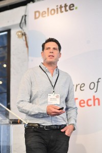 דב בעבודה (1)