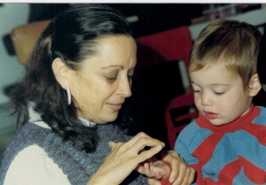 חינוך מוזיקלי עם אסתי בירן בגיל הרך - פעוטון מירהלה 1987-1990 (12)