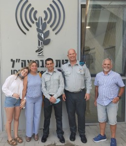 אדיר והמשפחה עם דו'צ היוצא