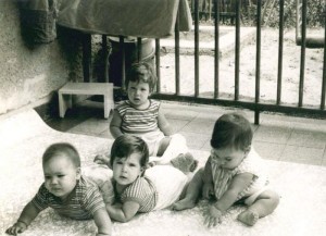 מימין: ורד נחמני, מאחור: גלי שפע, מקדימה באמצע: רונית שנהר, משמאל: שרון בר שלום